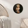 Kroon - Vrouw - Jurk - Opvallend Wandcirkel kunststof plaat 5mm dik klein -sfeer5