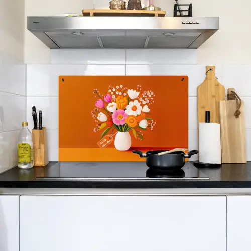 Vaas - Bloemen - Oranje Inductie beschemer met haakjes klein -sfeer2