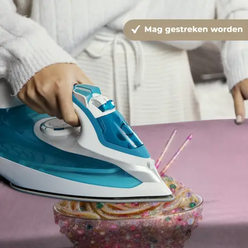 Noodles - Edelstenen - Stokjes - Roze Wandkleed katoen klein -sfeer9