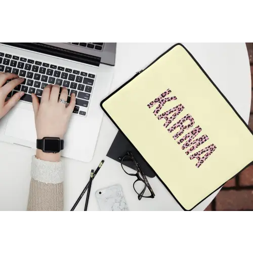 Karma - Luipaardprint - Geel laptophoes neopreen klein -bureau