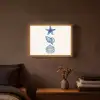 Zeester - Schelpen - Blauw Light Box met batterij (Wandlamp) middel -sfeer4