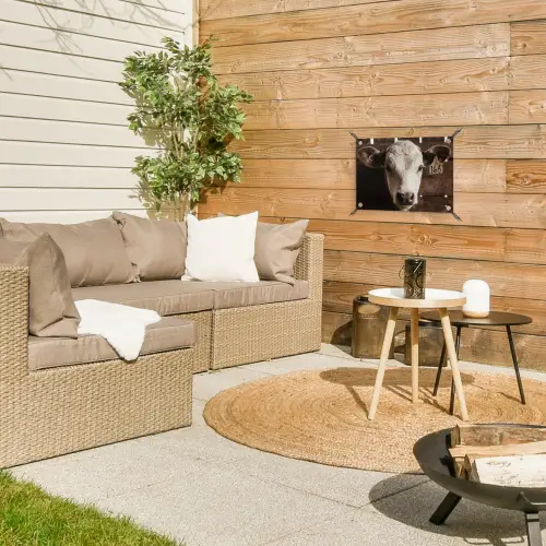 Kalf - Oormerk - Houten stal tuinposter los doek klein -sfeer4