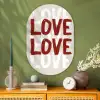 Love - Rood - Tekst Wandcirkel Ovaal Glas middel -sfeer2