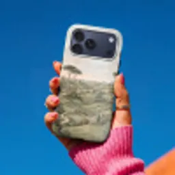 Landschap - Heuvels - Zandpad - Groen Toughcase MagSafe Apple iPhone 17 Pro Max klein -Sfeer1V