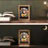 Aap - Graffiti - Kleurrijk - Bananen - Modern Light Box met kabel (Tafellamp) klein -sfeer3