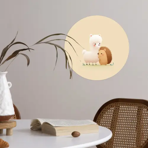 Alpaca - Egel - Bruin - Knuffelen Wandcirkel behangsticker klein -sfeer3