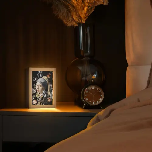Meisje met de parel - Johannes Vermeer - Bloemen Light Box met kabel (Tafellamp) klein -sfeer1