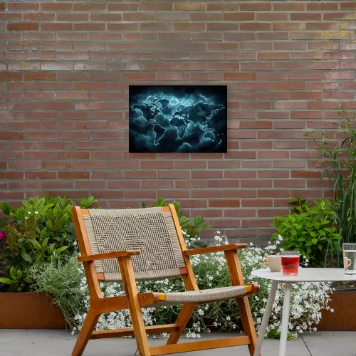 Wereldkaart - Bliksem - Blauw Tuinposter op houten frame 2 cm dik klein -sfeer3