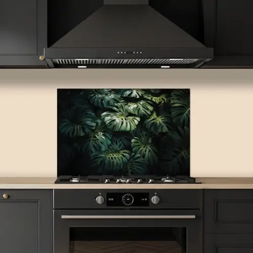 Plant - Monstera - Lichtinval keuken achterwand spatscherm klein -sfeer1