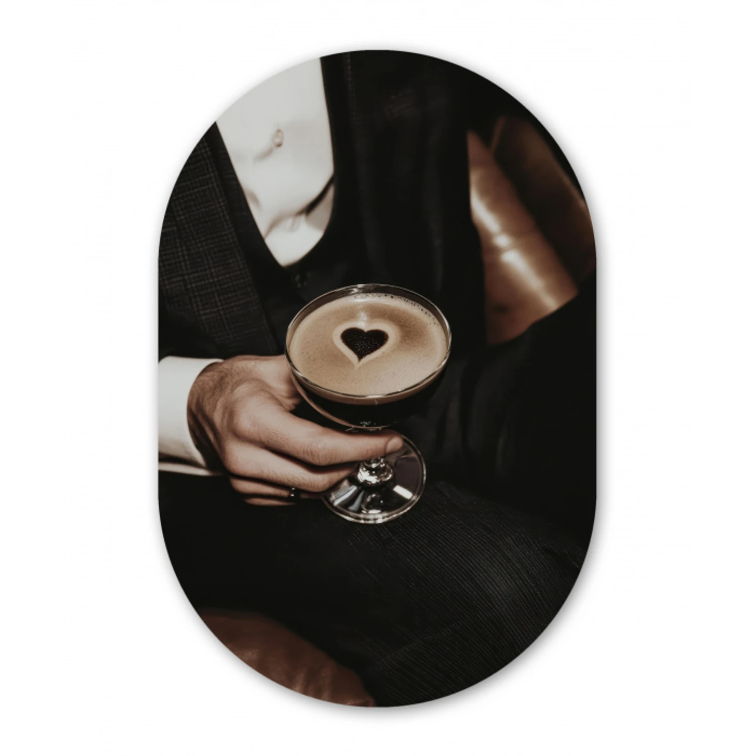 Hartje - Cocktail - Espresso Martini - Hand Wandcirkel Ovaal Glas middel -3d