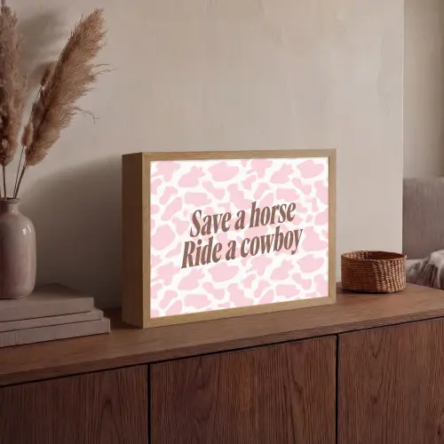 Koeienprint - Roze - Cowboy - Horse Light Box met batterij (Wandlamp) middel -sfeer2