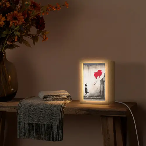 Kunst - Meisje - Ballonnen - Hart - Grijs Light Box met kabel (Tafellamp) klein -sfeer4