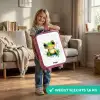 Groene kikker met grote ogen op witte achtergrond Kinderkoffer - Roze klein -sfeer2_NL
