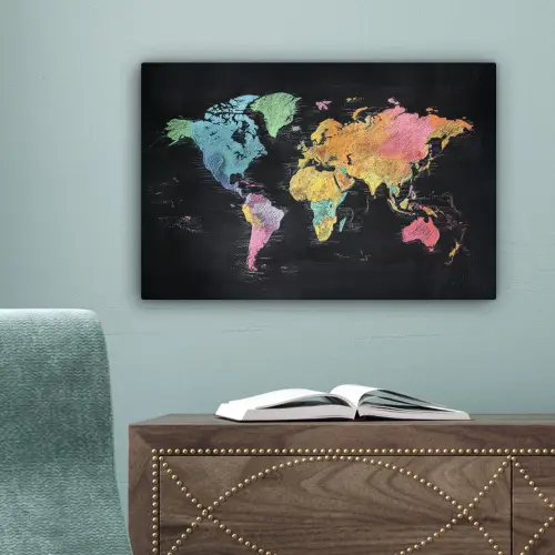 Wereldkaart - Krijtstrepen - Regenboog canvas 2cm klein -sfeer4