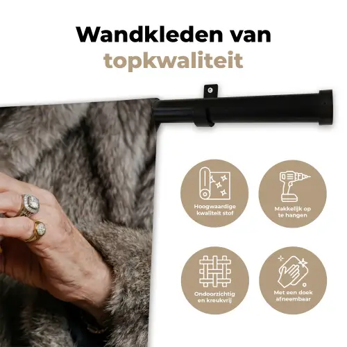 Vrouw - Hamburger - Bontjas Wandkleed katoen klein -sfeer2