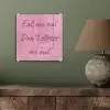 Eat me out don't stress me out - Roze - Handgeschreven plexiglas 5mm klein -sfeer3