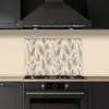 Botanisch - Patroon - Beige keuken achterwand spatscherm klein 900 -sfeer1