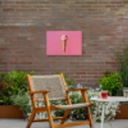 Hoorntje - Schepijs - Roze Tuinposter op houten frame 2 cm dik klein -sfeer3