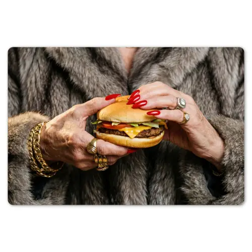 Vrouw - Hamburger - Bontjas Placemat vinyl groot -zzsfeer1_Kitchenyeah-website