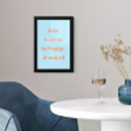 Blauw - Oranje - Just want to be happy & naked fotolijst zwart zonder passe partout klein -sfeer4