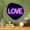Neon - Love - Valentijn Wandcirkel Organisch Plexiglas middel -sfeer2