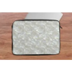 Parelmoerglans - Wit - Schelp laptophoes neopreen klein 279 -tafel
