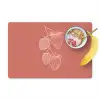 Minimalistisch - Illustratie - Aardbei - Tak Placemat vinyl groot -zzzproduct_Kitchenyeah-website
