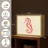 Zeepaardje - Rood - Fijne details Light Box met batterij (Wandlamp) middel -USP_websiteoverzichtNL