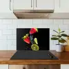 Fruit - Water - Zwart - Stilleven Aardbei - Kiwi keuken achterwand spatscherm klein -sfeer2