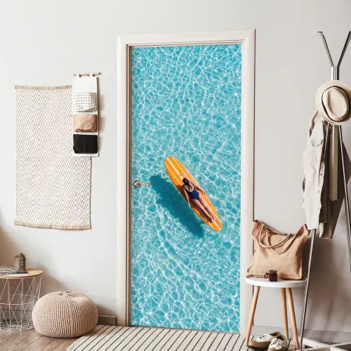 Surfboard - Water - Badpak - Oranje deurposter klein -sfeer6