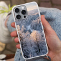 Bos - Bergen - Goud - Winter - Warm Hoesje iPhone 16 Pro Max met koord klein -sfeer3