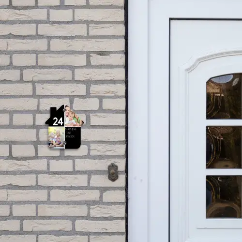 Familieportret strak zwart - Klassiek Naambord Huisje klein -sfeer1