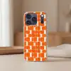 Patroon - Retro - Oranje Telefoonhoesje iPhone 17 Pro klein 878 -sfeer2