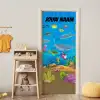 Onderwaterwereld met vissen en zeeleven en de tekst “Deze kamer is van: jouw naam”. deurposter klein -sfeer4