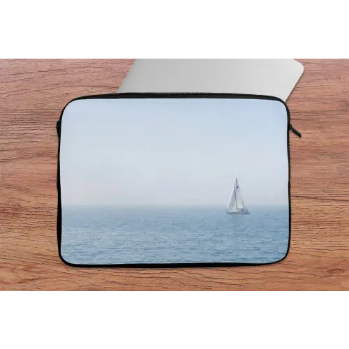 Horizon - Zeilboot - Zee laptophoes neopreen klein -tafel