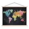 Wereldkaart - Krijtstrepen - Regenboog textielposter latten blank klein -3d