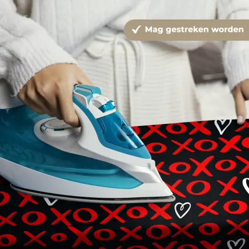 Zwart - Rood - Contrast - Liefde Wandkleed katoen klein 269 -sfeer9