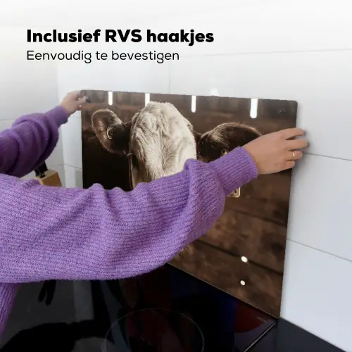 Kalf - Oormerk - Houten stal Inductie beschemer met haakjes klein -ky-ophangen-nl