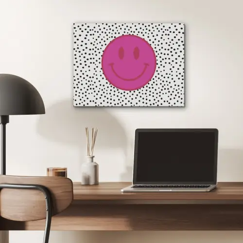 Smiley - Roze - Stippen PET vilt klein -sfeer5
