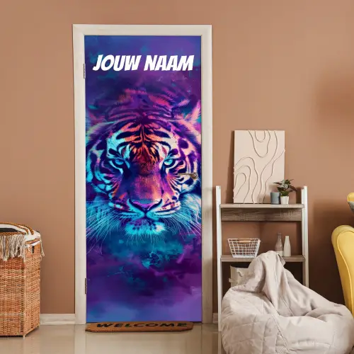 Neon tijgerkop met felle kleuren en de tekst “Deze kamer is van: jouw naam”. deurposter klein -sfeer1