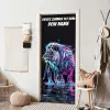 Neon-Löwe auf dunklem Hintergrund mit Namensfeld. deurposter klein -sfeer6