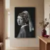 Het meisje met de parel - Johannes Vermeer - Panterprint Textielframe zilver middel -sfeer2