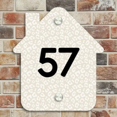 Beige panterprint - Traditioneel Naambord Huisje klein -sfeer6