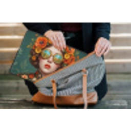 Portret - Vrouw - Kleurrijk - Expressief laptophoes neopreen klein -tas