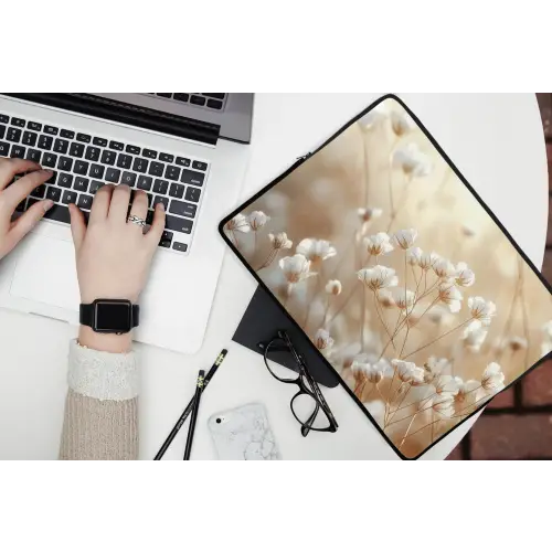 Wilde - Bloemen - Wit laptophoes neopreen klein -bureau