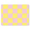 Schaakbord patroon - Geel - Roze - Blokjes muismat rubber klein -3d