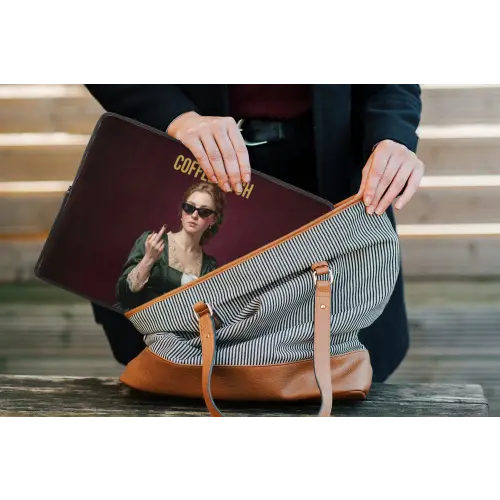 Koffie - Vrouw - Middelvinger laptophoes neopreen klein -tas