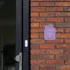 Paars - Sierlijk Naambord Huisje klein -sfeer2