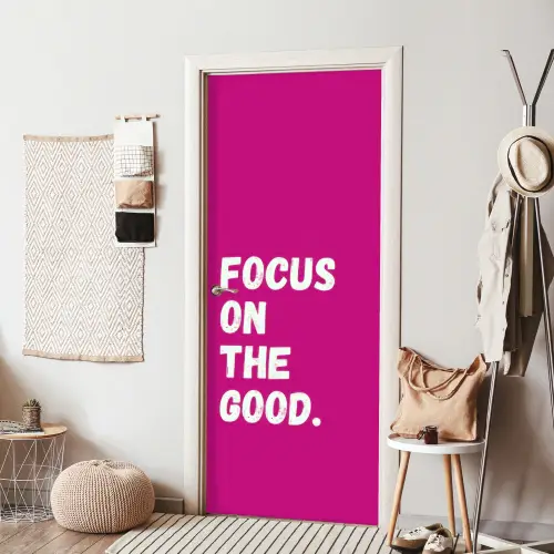 Focus on the good - Roze - Simple deurposter klein -sfeer6