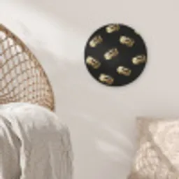 Macarons - Patroon - Goud - Zwart Akoestische PET Vilt - Rond klein -sfeer4